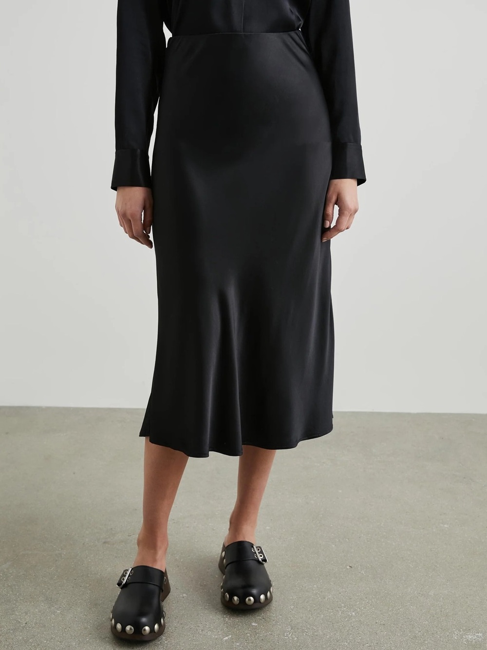 RAILS • NWT Berlin black satin midi skirt - Small